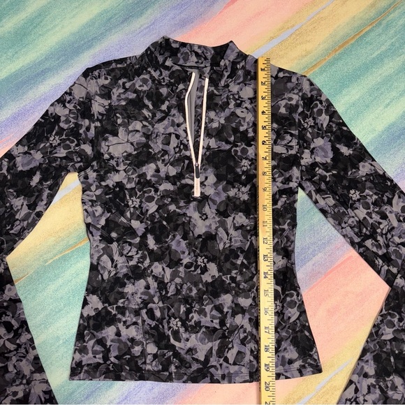 Lululemon Luxtreme Running Half-Zip Inflect Floral Lunar Rock Multi size 4 - Picture 10 of 10